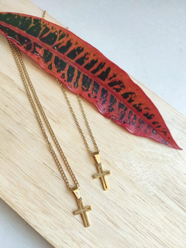 Collier Croix Homme ou Femme